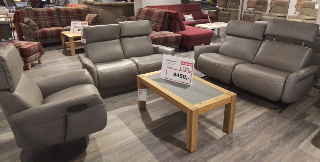  Sofa 2,5-Sitzer, 2-Sitzer und Relax-Sessel